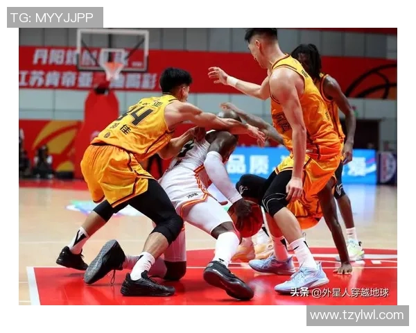 江苏肯帝亚迎战新疆篮球队全力争胜展现实力与团队合作精神